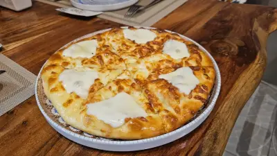 Nairi Khachapuri